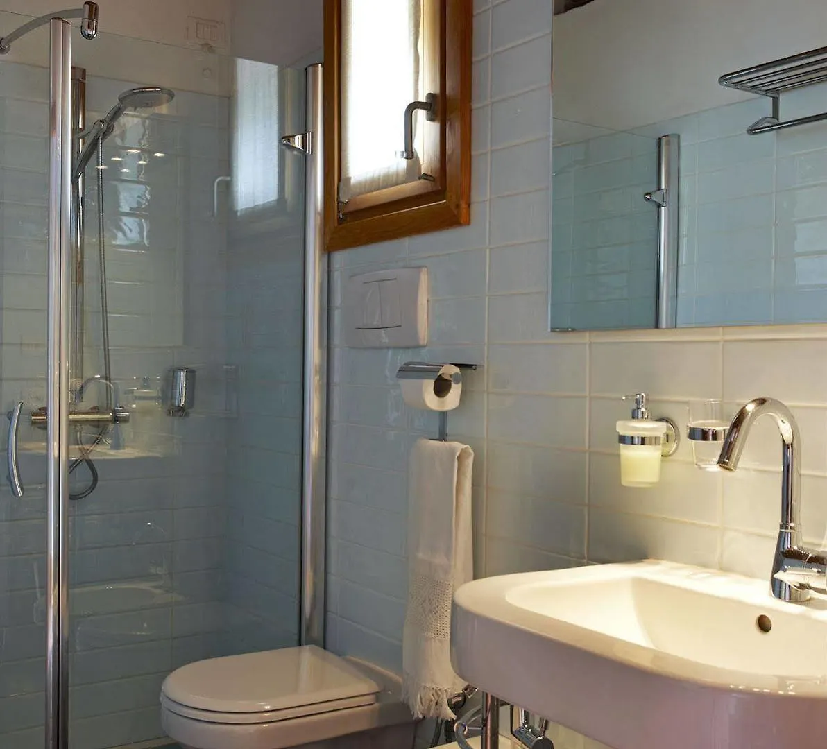 Bio Due Di Moro ξενώνας Gardone Riviera 0*,  Ιταλία